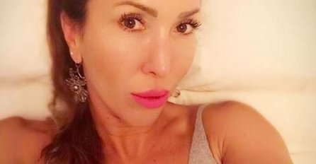 ŠTA JE OVO? Teniserka Jelena Janković se uslikala bez šminke, a jedan detalj je šokirao mnoge