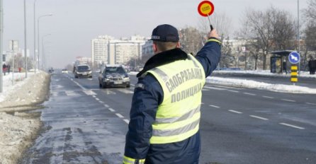 OD DANAS NA SNAGU STUPAJU RIGOROZNE ZIMSKE KAZNE: Ako samo ovo zaboravite, platit ćete 500 KM!