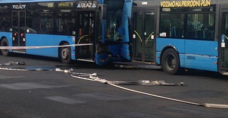 HAOS NA OKRETIŠTU: Sudarila se  tri autobusa (VIDEO)