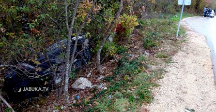 SAOBRAĆAJNA NESREĆA: Išli prema Mostaru zbog fakultetskih obaveza, pa sletili s ceste na Visokoj Glavici