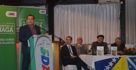 U Velikoj Kladuši održana promocija knjige “Mislilac i državnik Alija Izetbegović”
