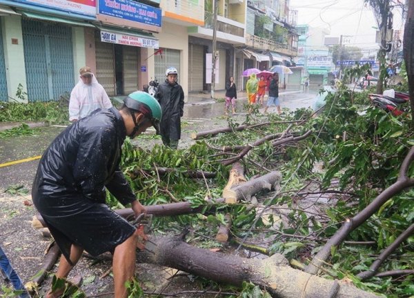 afp-20171104-vietnam-typhoon-damrey-001