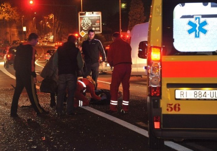 DVIJE TEŠKE NESREĆE: Automobili naletjeli na pješakinje, u bolnici se bore za život