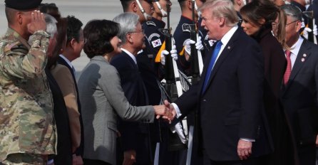 Trump stigao u Južnu Koreju u namjeri da pojača pritisak na Pyongyang