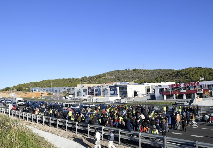 Katalonija: Zatvoreni putevi i željezničke pruge