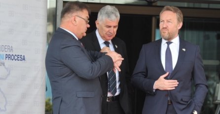 Pogledajte imovinske kartone Mladena Ivanića, Bakira Izetbegović, Dragana Čovića i Milorada Dodika