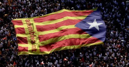 Ustavni Španije sud poništio rezoluciju o nezavisnosti Katalonije