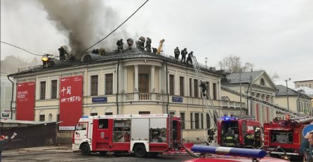 Zgradu ruske špijunske službe zahvatila vatra