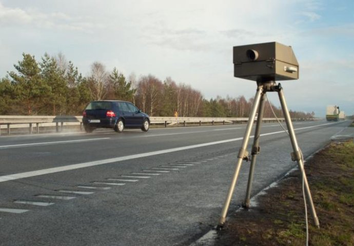 OBORIO REKORD: Bosanac na autoputu u Hrvatskoj vozio 208 kilometara na sat