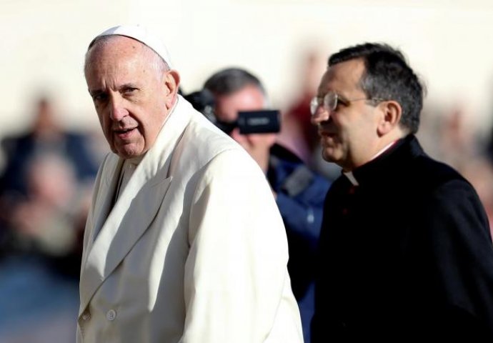 PAPA FRANJO UPOZORIO CIJELI SVIJET: Nuklearno oružje će imati KATASTROFALNE EFEKTE 