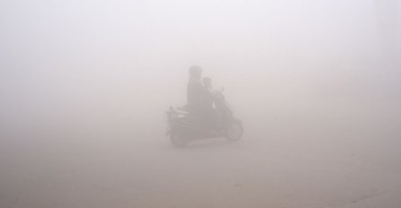 NE NAPUŠTAJTE DOMOVE: Grad se guši u SMOGU, zatvorene ŠKOLE, ALARMANTNA ZAGAĐENOST ZRAKA!(VIDEO)