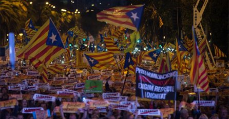 SNIMCI SA PROTESTA U BARCELONI: Katalonci tražili slobodu za svoje političare