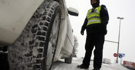 POLICIJA UPOZORILA: Evo kakve vas kazne čekaju ako ne budete imali zimsku opremu