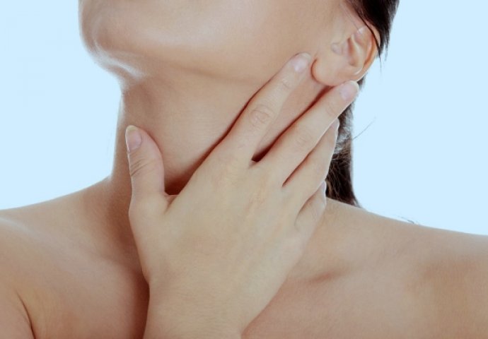 Spriječite starenje kože na vratu: Svaka žena treba da zna ove 3 cake!