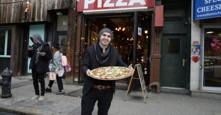 Bio beskućnik u New Yorku, a danas je vlasnik lanca pizzerija i dobitnik na desetine nagrada i medalja