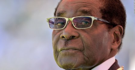 Svrgnuti Mugabe vladao Zimbabveom 37 godina