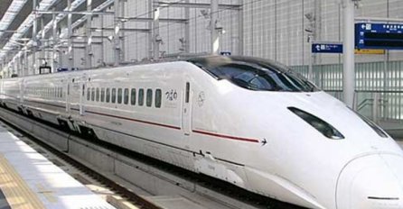 Japanska željeznica uputila izvinjenje zbog polaska voza 20 sekundi ranije