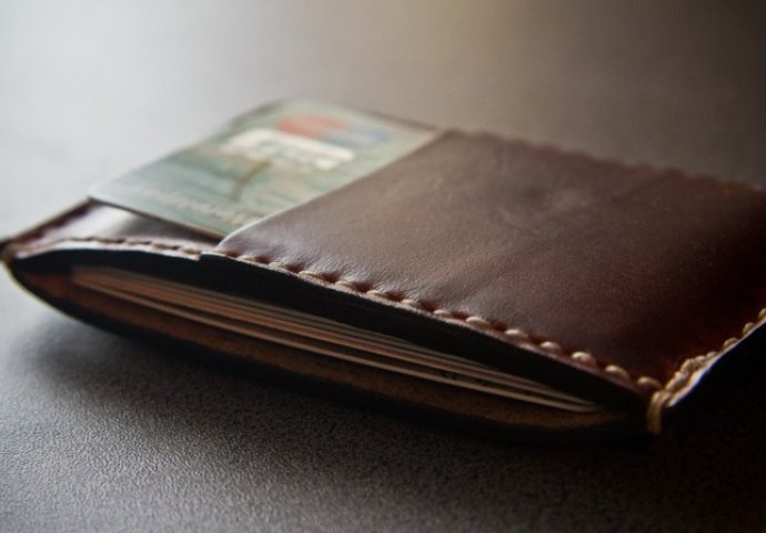 Trik da nikada ne izgubite novčanik: Ovo je jedina stvar koju treba da držite u njemu! (FOTO)