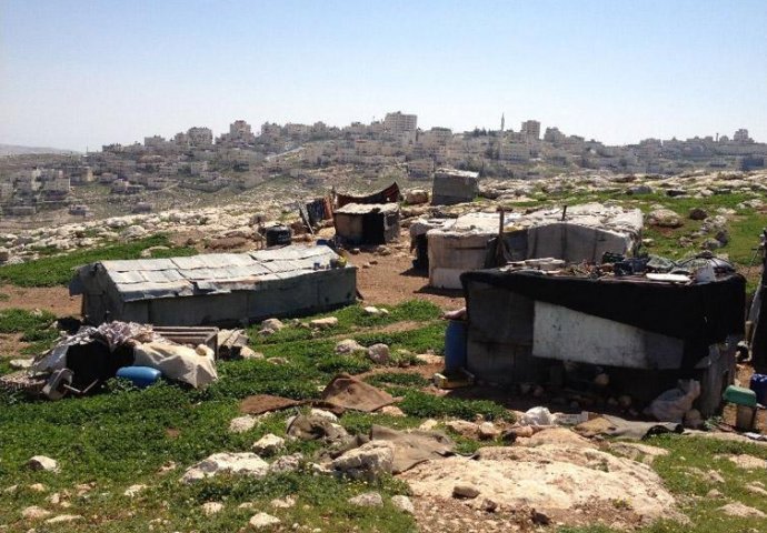 Izrael će izmjestiti 300 Palestinaca iz beduinske zajednice u blizini Jerusalema
