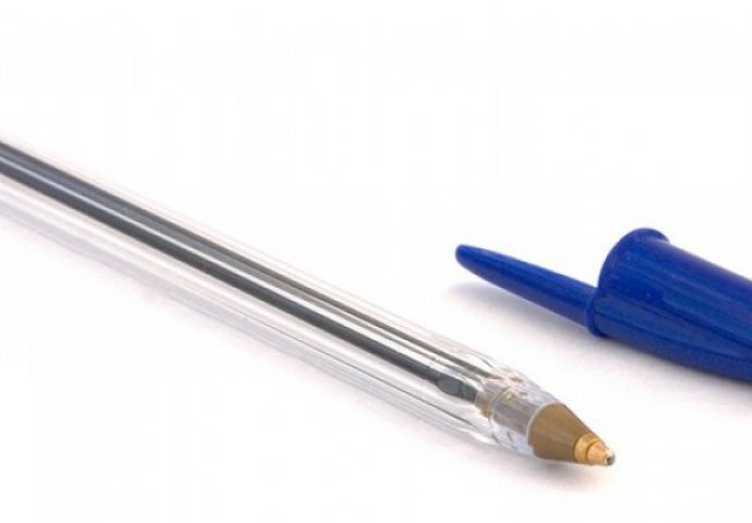 Da li znate zašto čep od hemijske olovke ima rupice na dnu? Odgovor će vas iznenaditi 