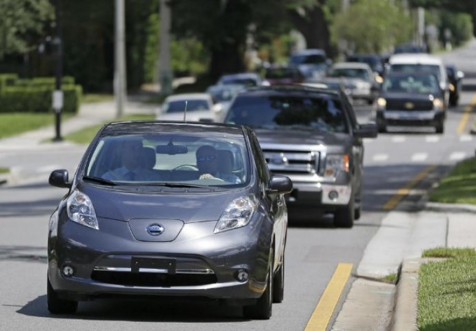 NIJEMCI ĆE 300.000 POLOVNJAKA POSLATI NA BALKAN: Pitali smo auto-dilere da li će to spustiti cijene vozila, OVAJ ODGOVOR NISMO OČEKIVALI!