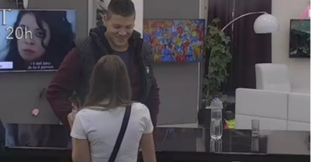 LUNA GA NATJERALA: Sloba prišao Kiji PA JE UPITAO NEŠTO ČEMU SE NIJE NADALA! (VIDEO)