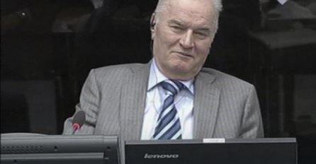 POTVRĐEN ZLOČIN: Mladić uz osmijeh odmahivao glavom tokom izlaganja o Srebrenici