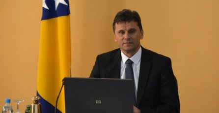 POVODOM DANA DRŽAVNOSTI Novalić: Ponosni na prošlost, gledajmo u budućnost