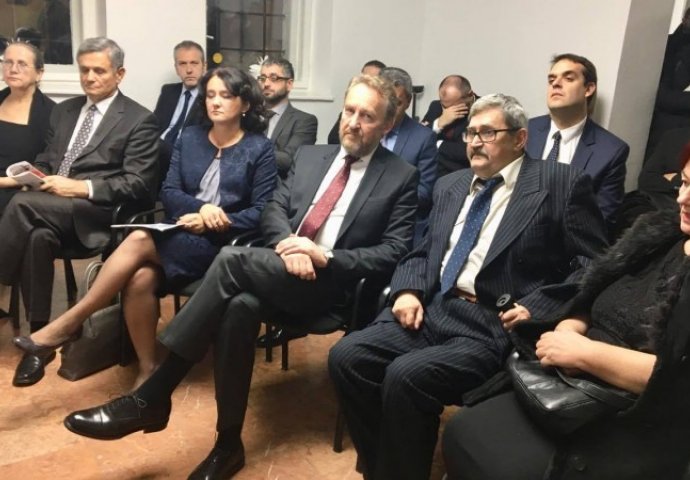 Istaknutom bh. književniku Irfanu Horozoviću uručena nagrada "25. novembar"