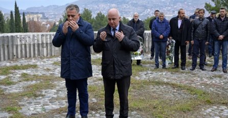 Polaganjem cvijeća u Mostaru nastavljeno obilježavanje Dana državnosti BiH