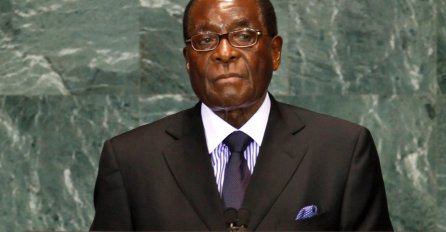 Mugabe je plakao kad je potpisivao ostavku