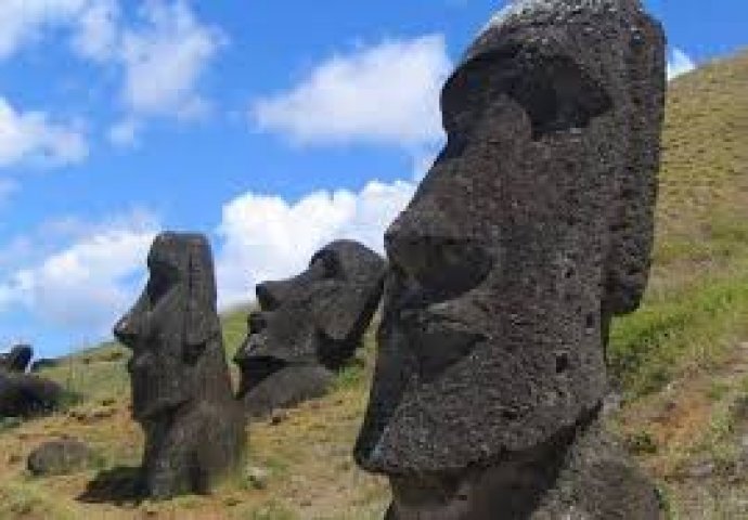  Počeli su kopati oko Moai statua - ONO ŠTO SU PRONAŠLI JE NAJVEĆE OTKRIĆE NAŠEG DOBA!