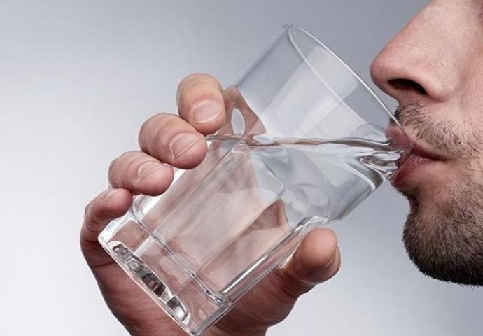 Ne biste vjerovali, ali pretjerani unos vode može da ostavi KOBNE POSLJEDICE