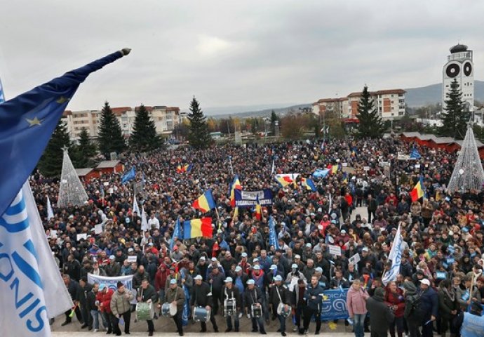 Ponovno prosvjedi u Rumunjskoj, građani brane protukorupcijske zakone