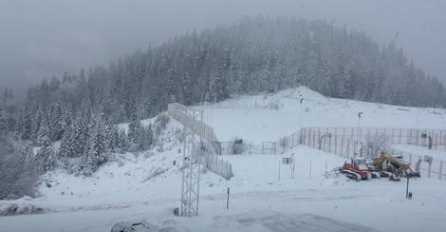 NA JAHORINI PALO DVADESETAK CENTIMETARA SNIJEGA: Pogledajte ovu zimsku idilu (FOTO)