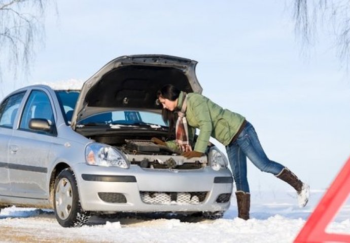 10 JEDNOSTAVNIH TRIKOVA: Evo kako da pripremite automobil za zimu