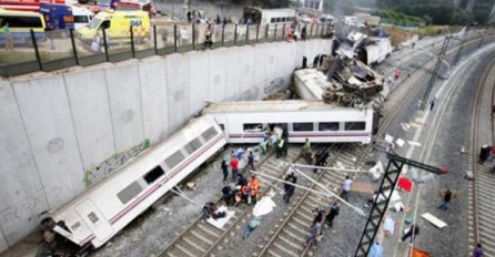 Voz iskočio iz šina, povrijeđeno više od 20 osoba