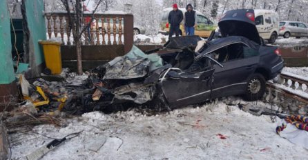 Mladići iz Živinica snimali se kako voze 200 km/h, nekoliko trenutaka kasnije poginuli u nesreći