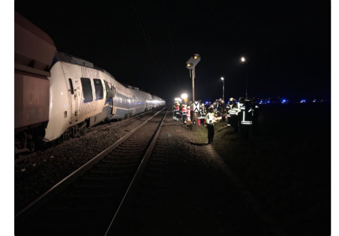 U sudaru vozova u Njemačkoj najmanje 50 ljudi povrijeđeno