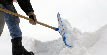 Inspekcija podsjeća: Čišćenje snijega je zakonska obaveza, kazne i do 6.000 KM