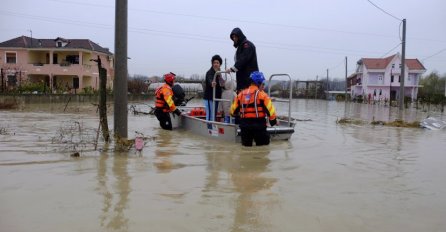 Albanska vlada uputila apel firmama da pomognu žrtvama poplava