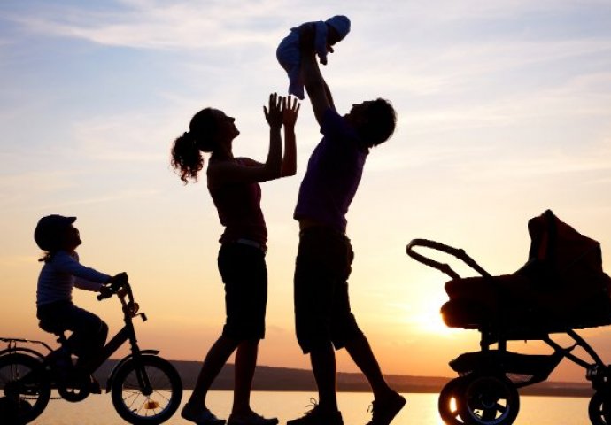 Zanimljiva nova studija: Da li su mlađa djeca u porodici zaista favoriti svojih roditelja