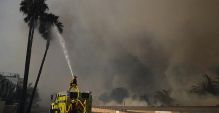Nastavljaju se evakuacije zbog požara u Kaliforniji