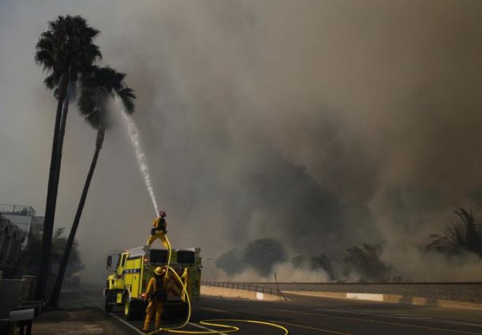 Nastavljaju se evakuacije zbog požara u Kaliforniji