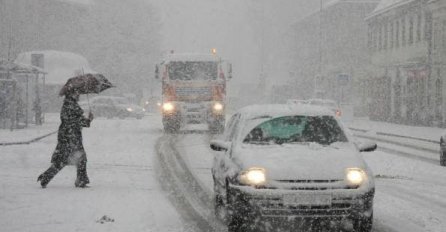 Zbog intenzivnih padavima proglašeni zimski uvjeti za vožnju