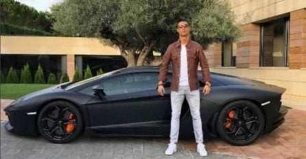 LUKSUZ BEZ GRANICA: Pogledajte u kojim automobilima se vozi Cristiano Ronaldo (VIDEO)