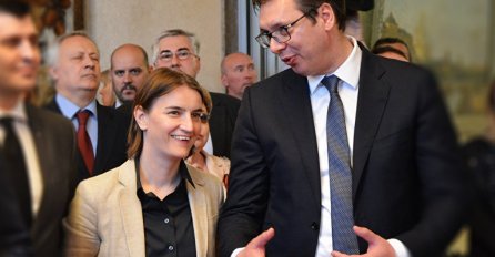 'VI JE PITATE ZA PUTOVANJA, A ONA PREBACI NA TABLETE I DIGITALIZACIJU': Ovako je Vućić prokomentarisao odgovore Ane Brnabić!