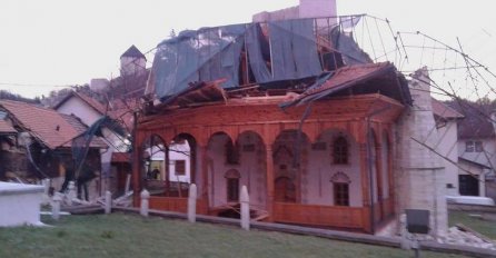 Glavni imam u Tešnju: Građani nude pomoć za obnovu minareta