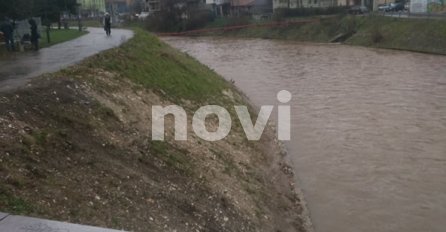 U TOKU VELIKA AKCIJA SPAŠAVANJA: Poznat identitet nestalih mladića u Miljacki (FOTO + VIDEO)