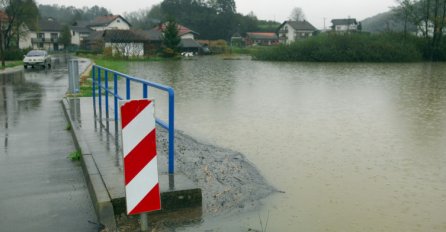 IZDATO ŽUTO UPOZORENJE ZA VEĆI DIO ZEMLJE: Raste vodostaj rijeka, utvrđuju se štete!
